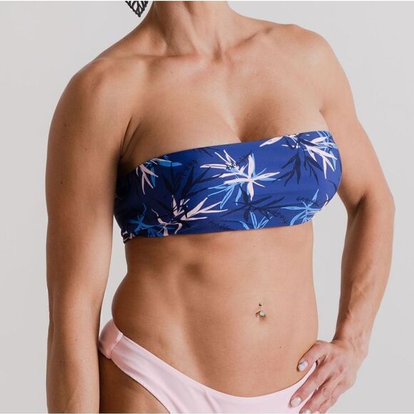 NWT Medium: 2/$15 Bandeau Bikini Top Bundle in Blues - Picture 13 of 13